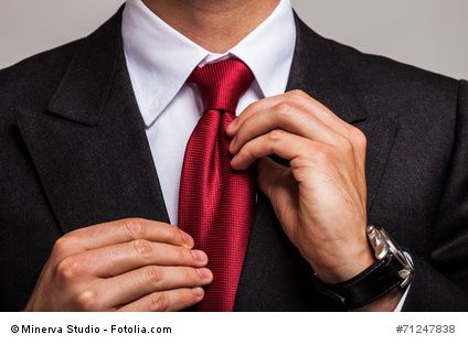 Wie man eine Krawatte bindet - Beitragsbild (Foto: Minerva - fotolia.com)